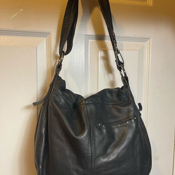 B Makowsky Hobo leather Black shoulder/ crossbody bag silver tone studs accents - Picture 4 of 13